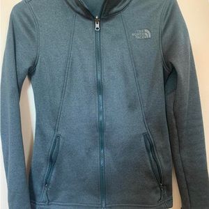 GREEN NORTHFACE Woman’s Zip Up.